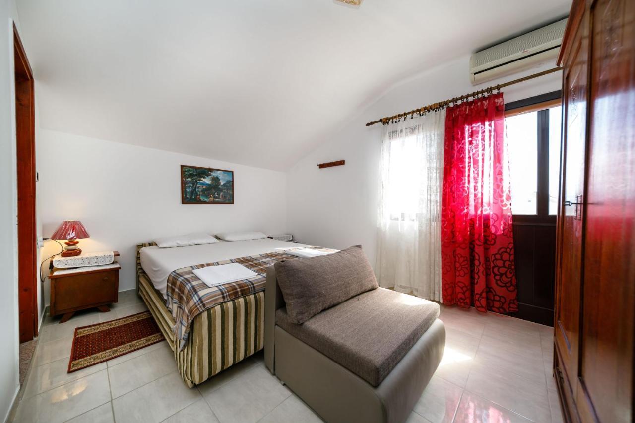 Appartamento Marie i Nikola Krk Town Esterno foto