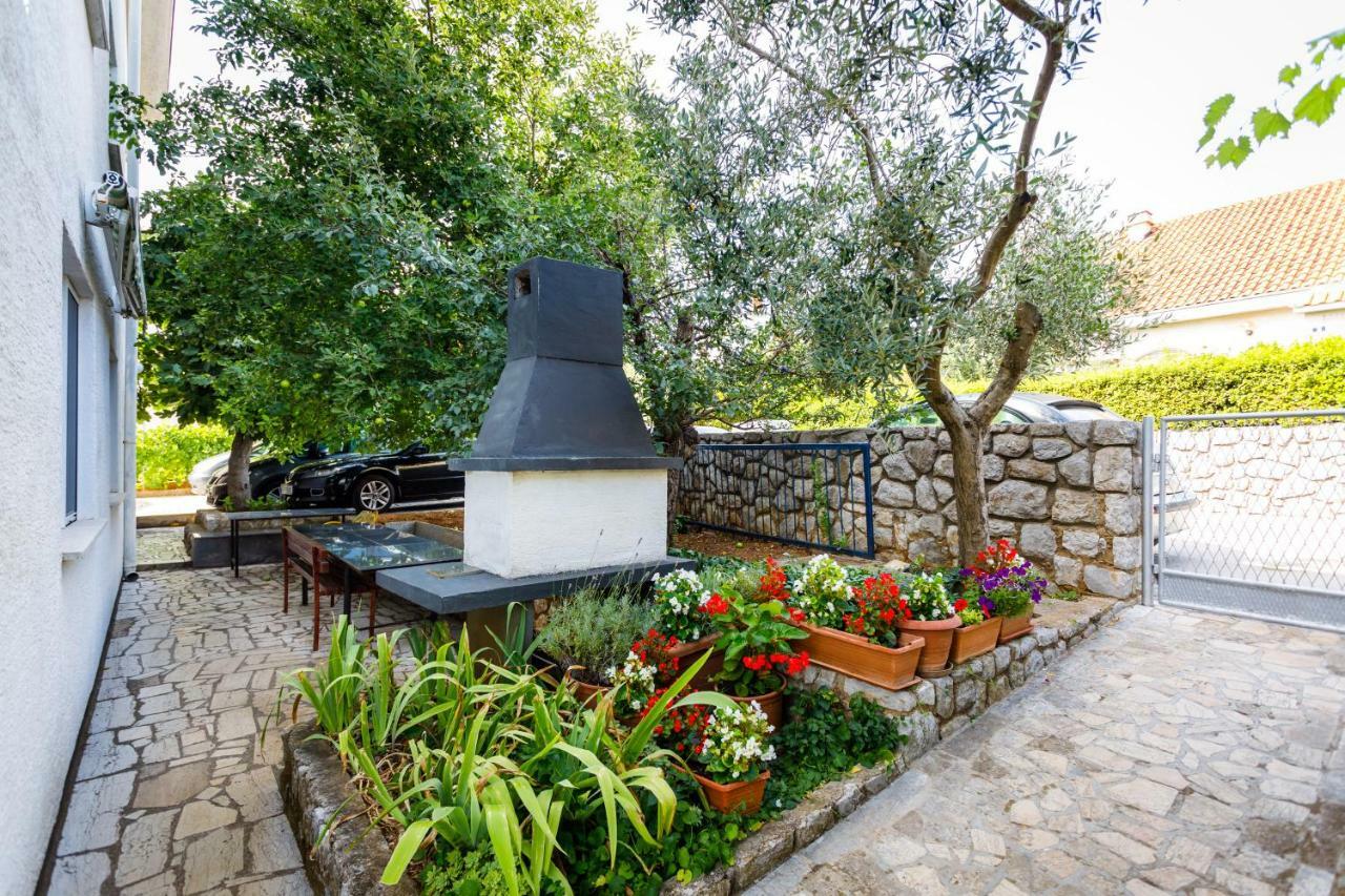 Appartamento Marie i Nikola Krk Town Esterno foto